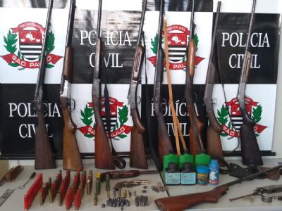 Polcia Civil encontra arsenal e prende homem em sitio de Pilar do Sul