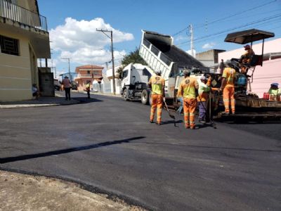 Prefeitura realiza recapeamento asfltico em ruas do Campo Grande