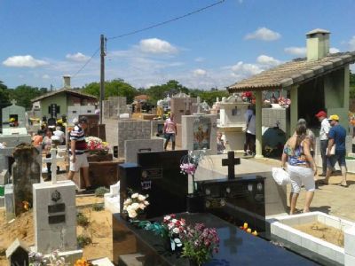 Prefeitura Libera visitao a cemitrios no Dia de Finados