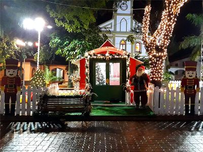 Chegada do Papai Noel ser hoje s 16 horas na Praa Central