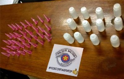 ​PM apreende cocana e lana-perfume e detm acusado de trfico