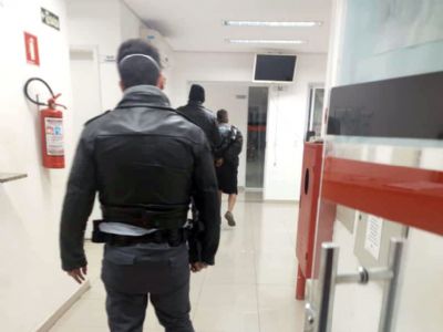 PM Rodoviria prende suspeito e recupera moto furtada na Paineira