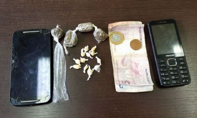 ​PM de Tapira apreende drogas e suspeitos de trfico no bairro do Turvo