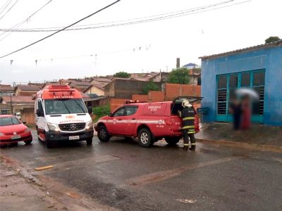 ​Residncia  incendiada no Jardim Campestre II