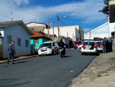 Trs detidos aps agresso e resistncia a abordagem da PM na Santa Ceclia