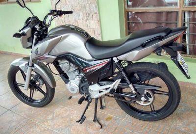 ​Dupla rende vigilante e rouba motocicleta no Jardim Panorama