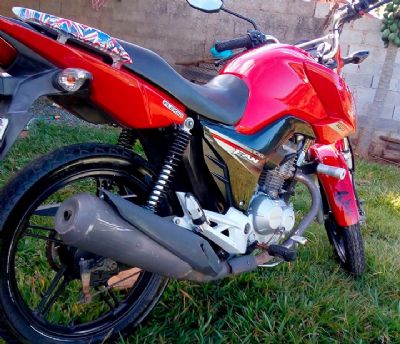 Operador de mquinas  assaltado e tem motocicleta roubada na SP-264