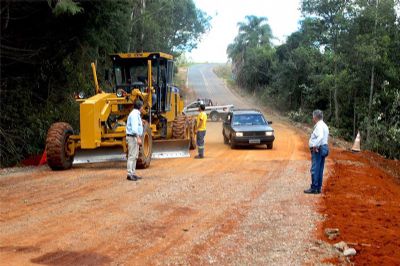 ​Prefeitura conclui aterro e tubulao e libera o trfego na estrada Pilar  Tapira