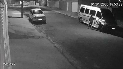 PM prende suspeito e recupera parte de objetos furtados de van escolar