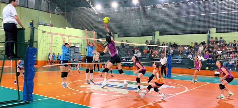 Pilar do Sul ter dupla jornada de desafios no vlei na noite de hoje e amanh